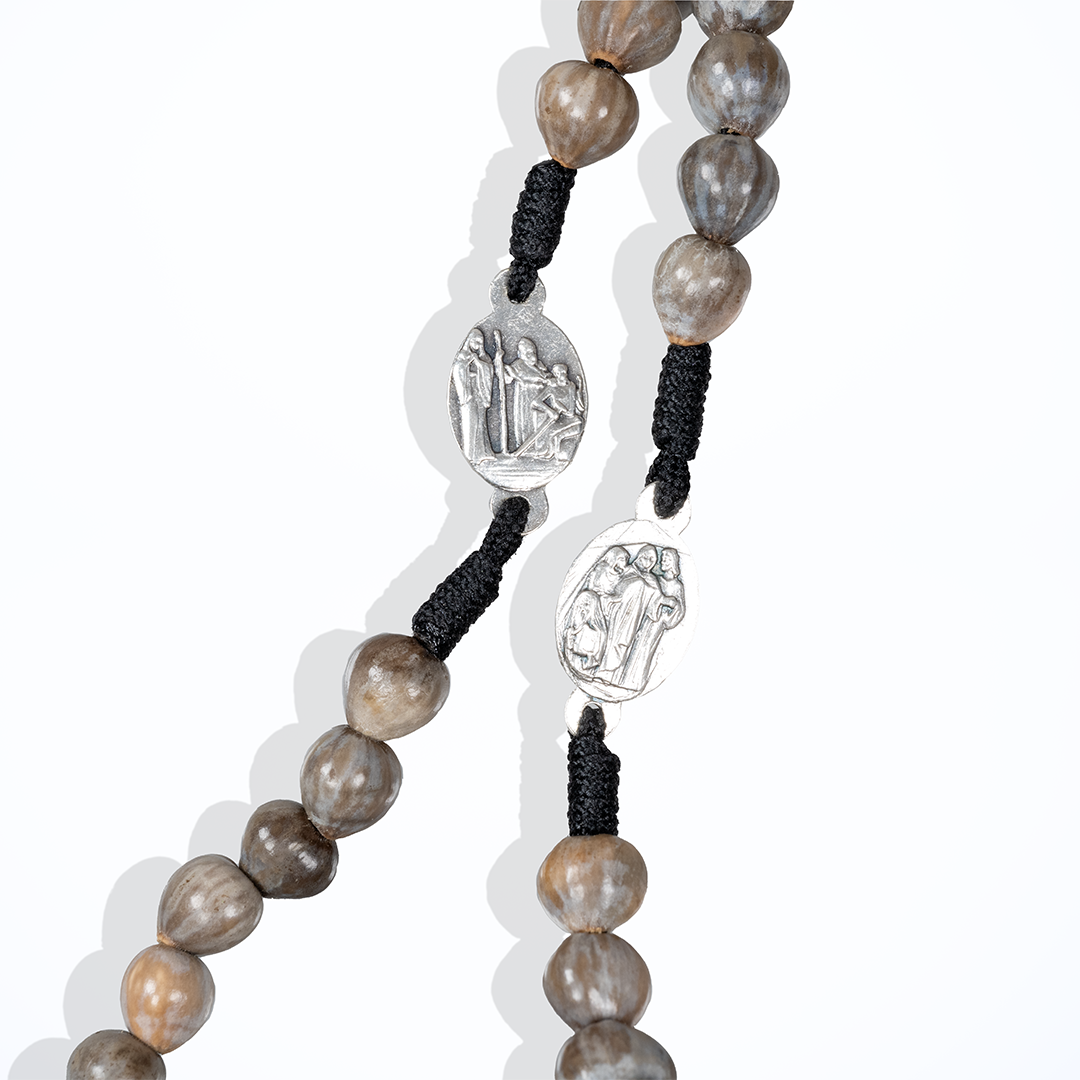 Alternative view of Rosario di Medjugorje Sette dolori di Maria con lacrime di Giobbe